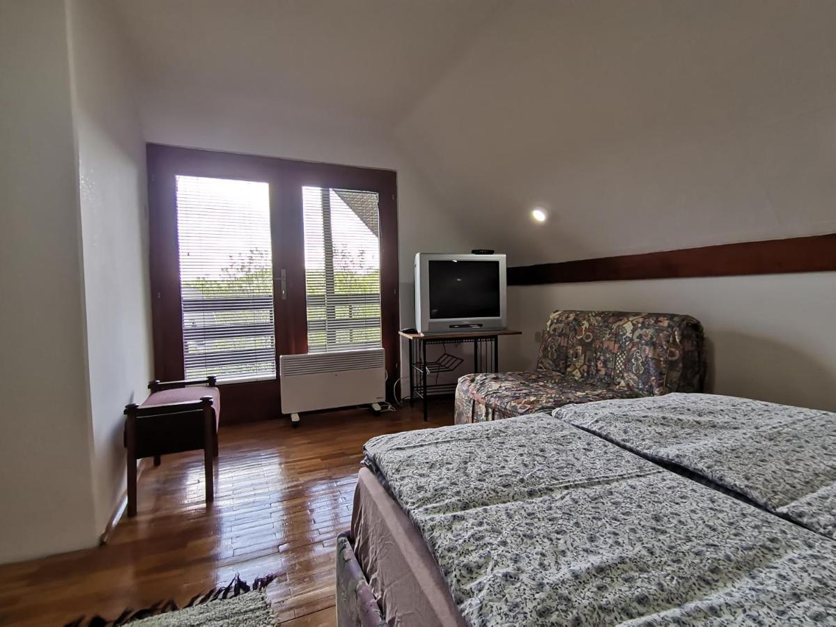 Srdica Kuca Villa Trnava  Bagian luar foto